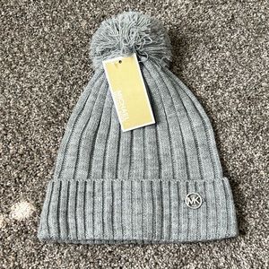 NWT Michael Kors Gray Beanie O/S